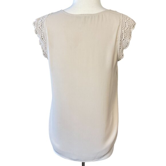Daniel Rainn Scoop Neck Crochet Cap Sleeves Front Pleat Detail Lined Top Medium - Picture 6 of 10